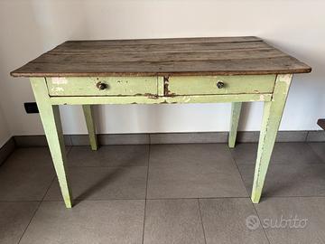 Tavolo 120x70 restaurato con cassetti