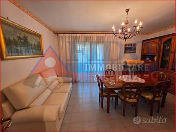Appartamento di 115 mq in parco