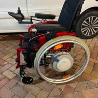 Carrozzina pieghevole elettrica disabili