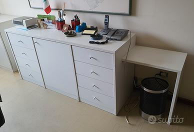 mobile con cassetti e anta centrale 