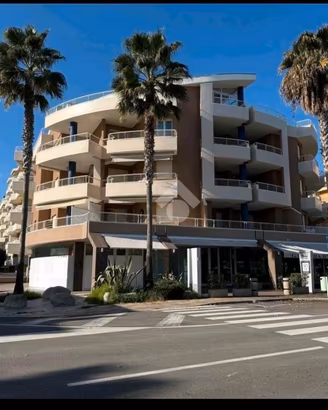 Bilocale con posto auto vicino mare