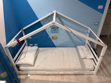 Letto Montessori casetta in legno con materasso