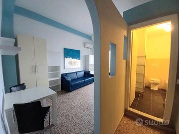 Monolocale in centro vista mare