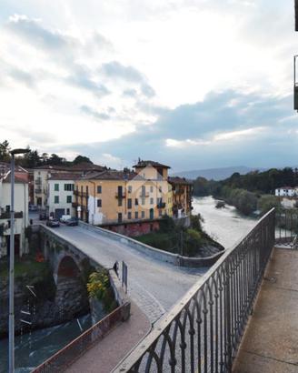4 LOCALI A IVREA