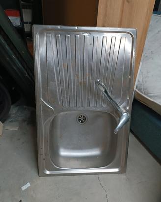 acquaio cucina un pozzetto 