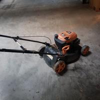 Tagliaerba con motore a scoppio 4 tempi 140cc