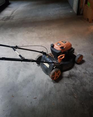 Tagliaerba con motore a scoppio 4 tempi 140cc