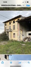 Piccola cascina con rustico
