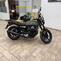 Moto Guzzi V7 Stone