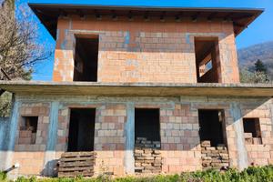 Terreno in zona collinare