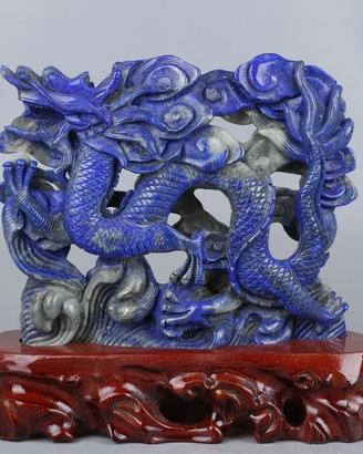 Scultura in lapislazzuli naturale Drago tra le Nuv