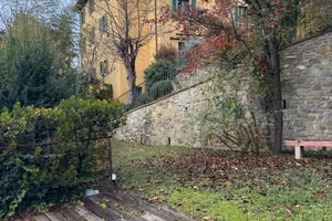 Elegante Villa Fronte Arno in Borgo Storico