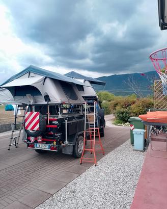 carrello off road con tenda da tetto