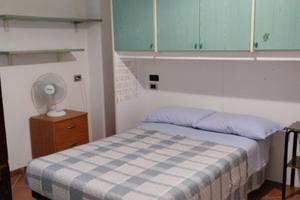 Camera con cucina e bagno utenze incluse