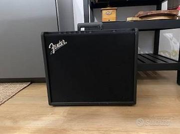 Amplificatore fender per chitarra