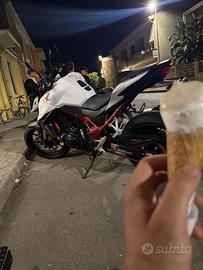 Honda Hornet 750