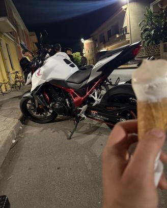 Honda Hornet 750
