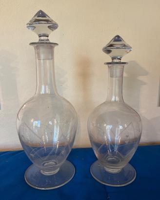 Due bottiglie da liquore vintage