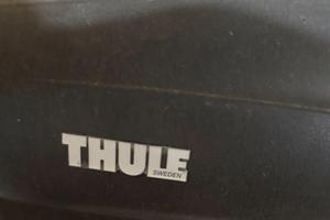 Set Tetto Volvo XC40: Barre Originali + Box Thule