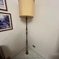 lampada con piantana in marmo