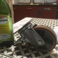 4 ruote girevoli massiccie
