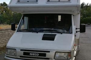 Laika ecovip 2.i Iveco Daily 2.8 TD gemellato-1998