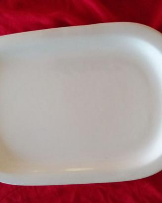 Vassoio ovale da portata in ceramica bianca