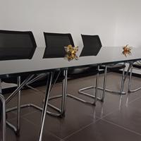 TECNO modello NOMOS tavolo riunioni rettangolare