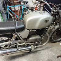 Moto Guzzi con metà passaggio di proprietà pagato