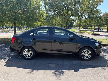 Chevrolet Aveo berlina GPL