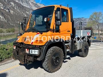 UNIMOG U400 / 238 Cv. = Patente B
