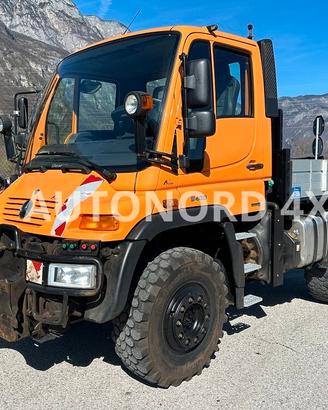 UNIMOG U400 / 238 Cv. = Patente B