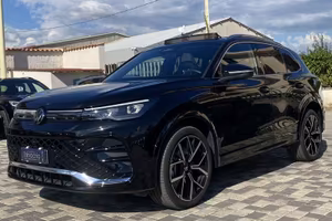 Volkswagen Tiguan R-Line 1.5 TSI E-Hybrid 204...