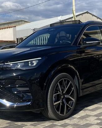 Volkswagen Tiguan R-Line 1.5 TSI E-Hybrid 204...