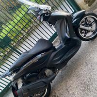Piaggio Beverly 350