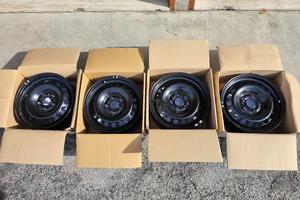 Cerchi In Ferro e Borchie Volkswagen Golf 7