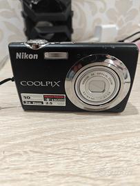 Nikon coolpix s220