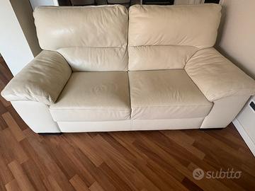 Divano pelle beige Poltrone Sofà