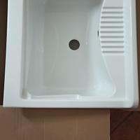 lavatoio,  pilozza  in plastica (resina)