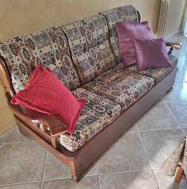 DIVANO LETTO ( letto mai usato) PARI AL NUOVO