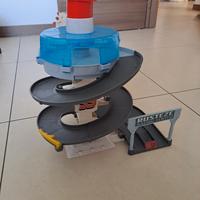 parcheggio con pista mini cars disney pixar