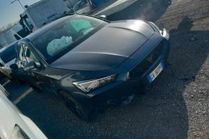 Cupra Leon 15 BENZINA 150 IBRIDA ANNO 2024 SINISTR