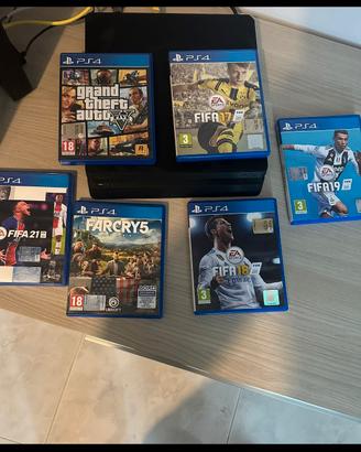 PLAYSTATION 4 SLIM+5 GIOCHI+2 JOYSTICK. 