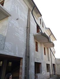 Villetta a schiera di 200 m² con più di 5 locali a