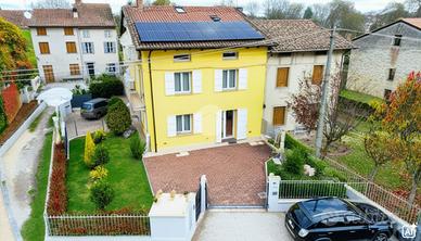 CASA SEMINDIPENDENTE A MEZZANI