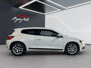 Volkswagen Scirocco 2.0 TDI 140CV SPORT