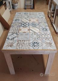 tavolo design legno massello maiolica vintage 
