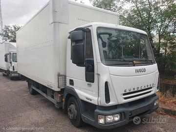 IVECO UROCARGO 7,5 CON SPONDA IDRAULICA 