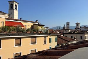 2 LOCALI A BRESCIA