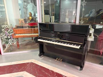 Yamaha U1 nero lucido